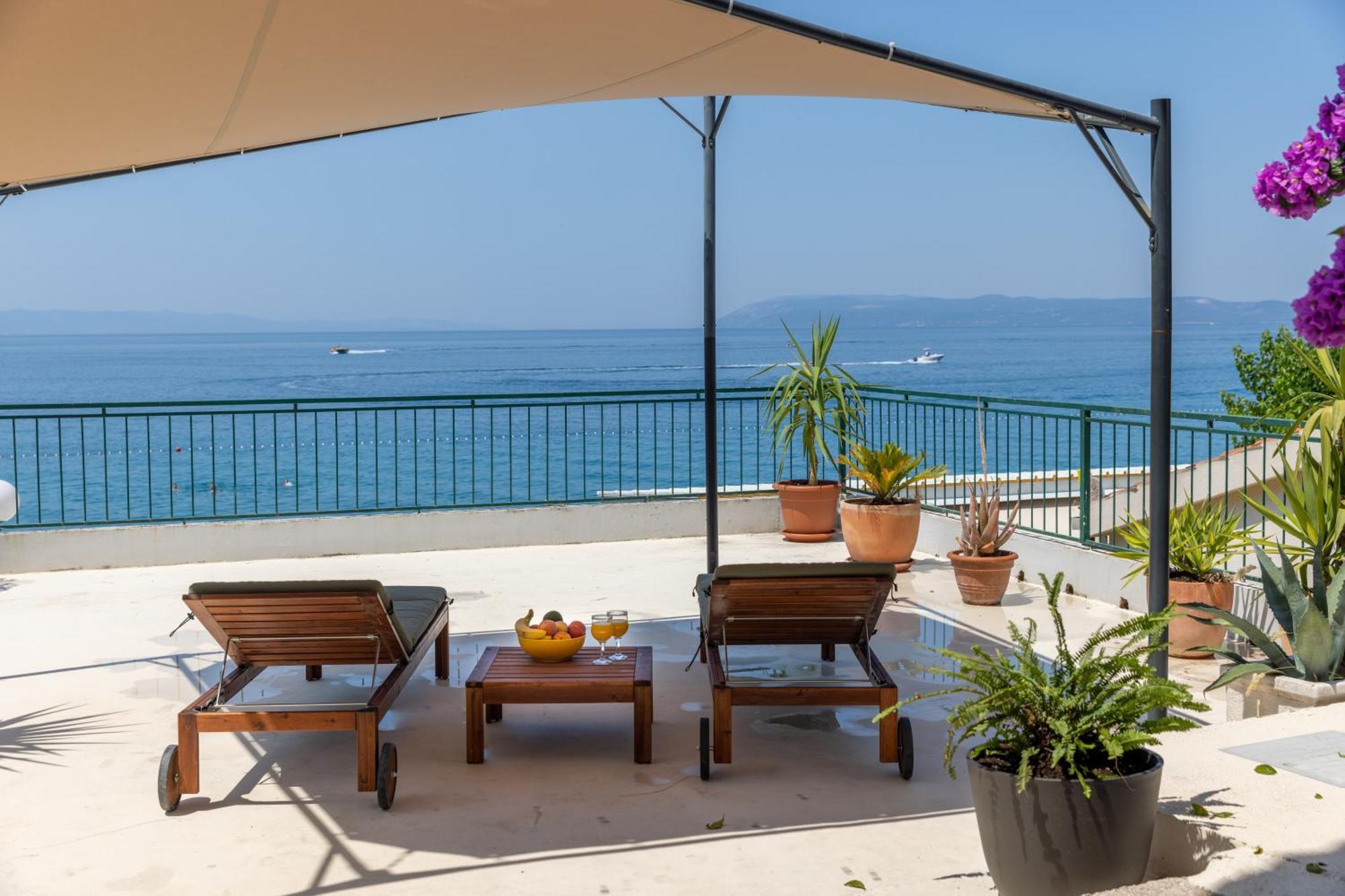 Beachfront Comfort Apartment Nives Тучепи Экстерьер фото